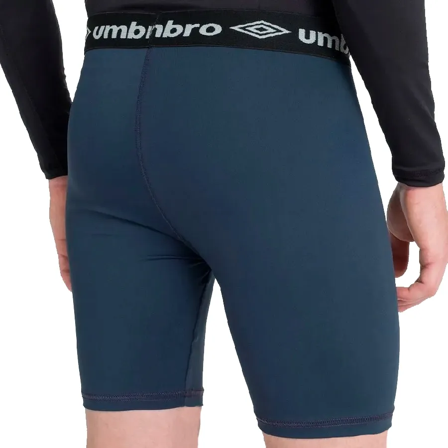 Imagen 1 de 3 de Pantalón Umbro Bermuda térmica Light-AZUL MARINO