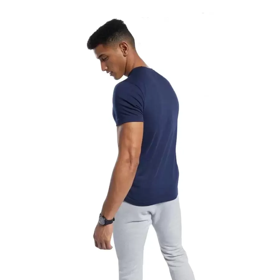 Imagen 1 de 4 de Remera Reebok Gs  Linear Re Vecnav-MARINO/CELESTE