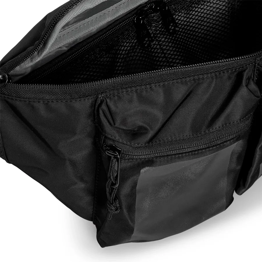 Imagen 2 de 4 de New Balance LAB23025BK Dual Pockets-NEGRO