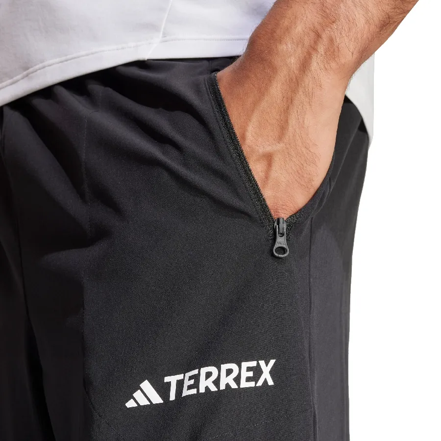 Imagen 3 de 5 de Pantalón adidas Multi Essentials-NEGRO