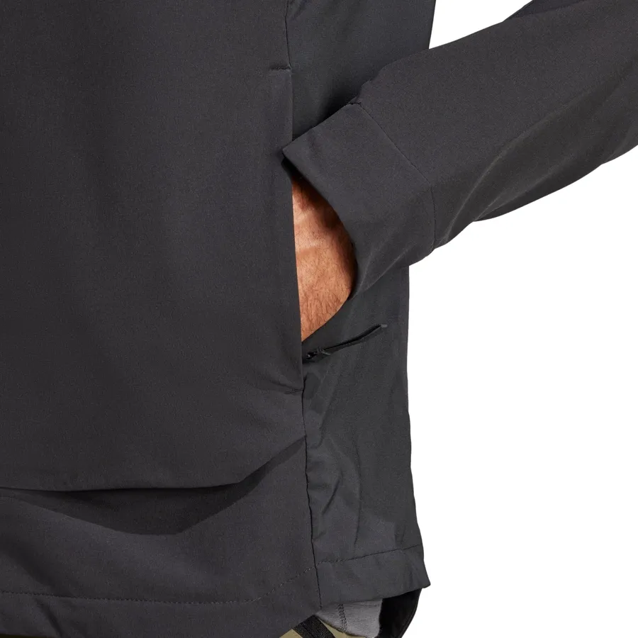 Imagen 3 de 4 de Campera adidas Terrex Multi Softshell-NEGRO