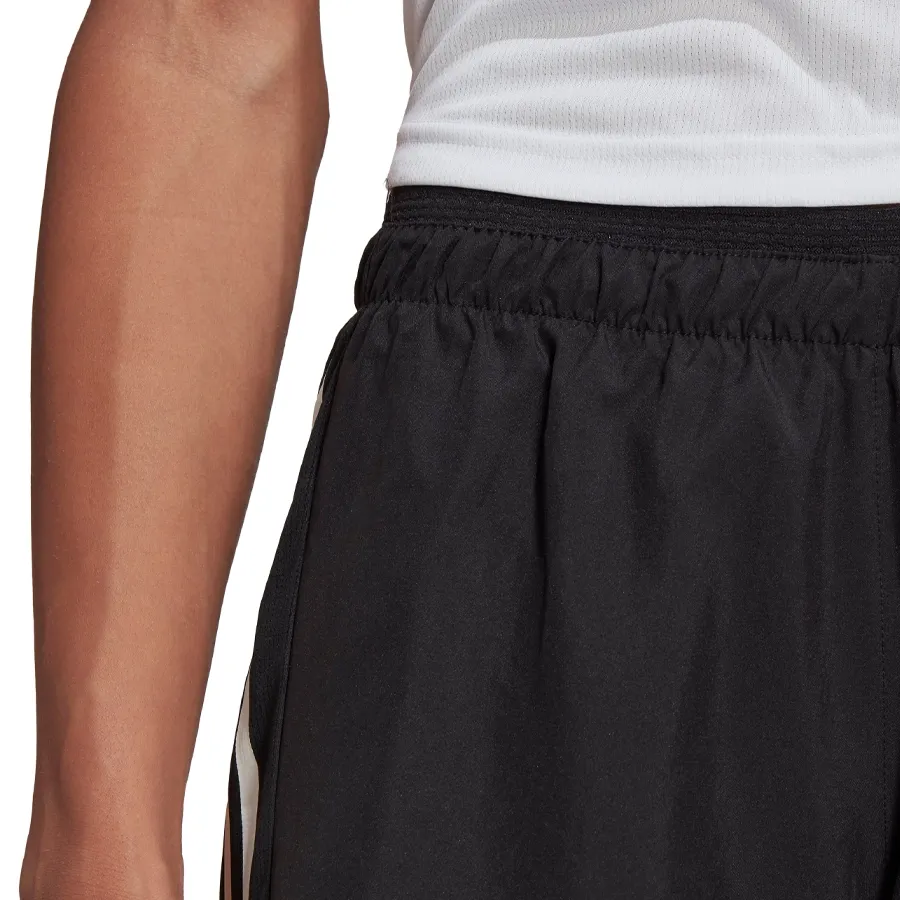 Imagen 3 de 5 de Shorts adidas Run It-NEGRO/BLANCO