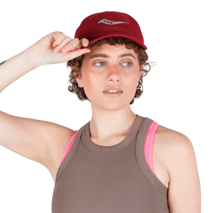 Imagen 0 de 3 de Gorra Saucony Outpace Petit-BORDO