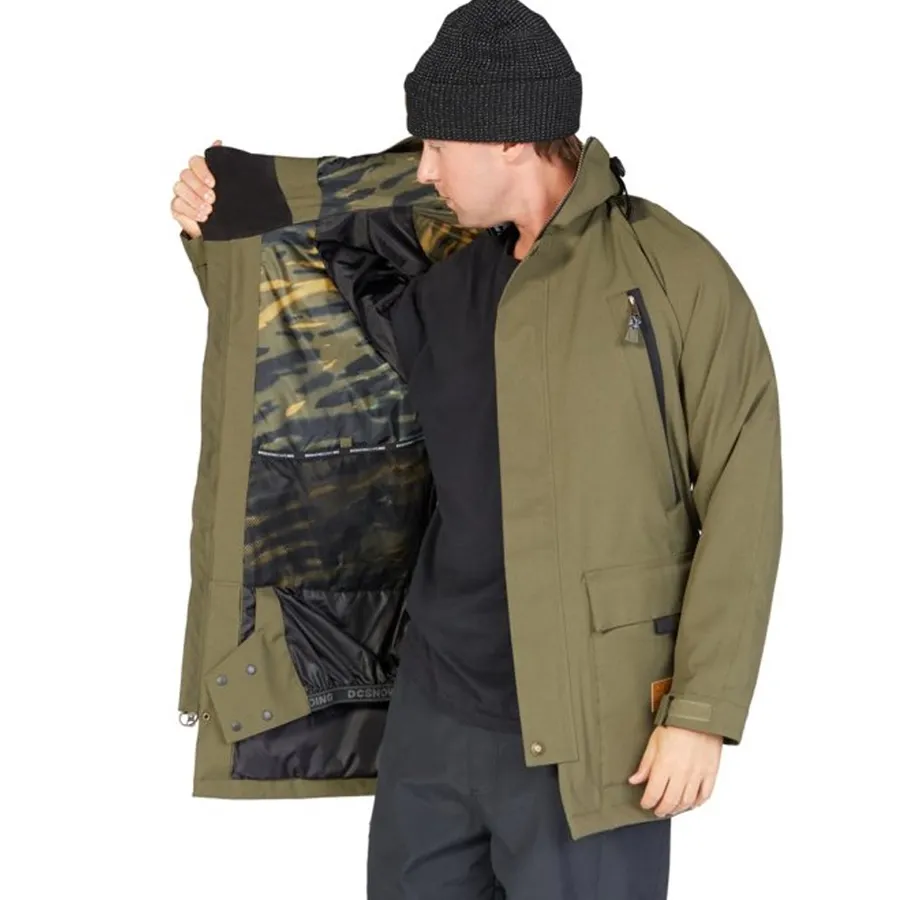 Imagen 1 de 8 de Campera Dc Snow Stealth Parka-VERDE OLIVA