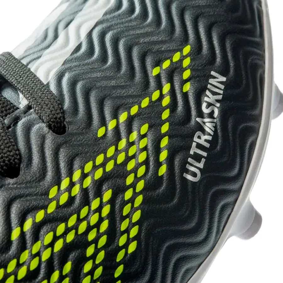 Imagen 3 de 7 de Botines Umbro Campo Ultraskin Jr-NEGRO/PLATA/LIMA