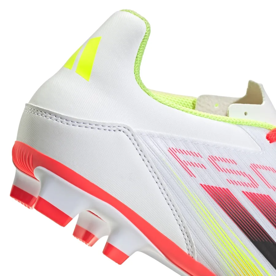 Imagen 6 de 7 de Botines adidas F50 Club Terreno Firme-BLANCO/CORAL FLUOR/NEGRO