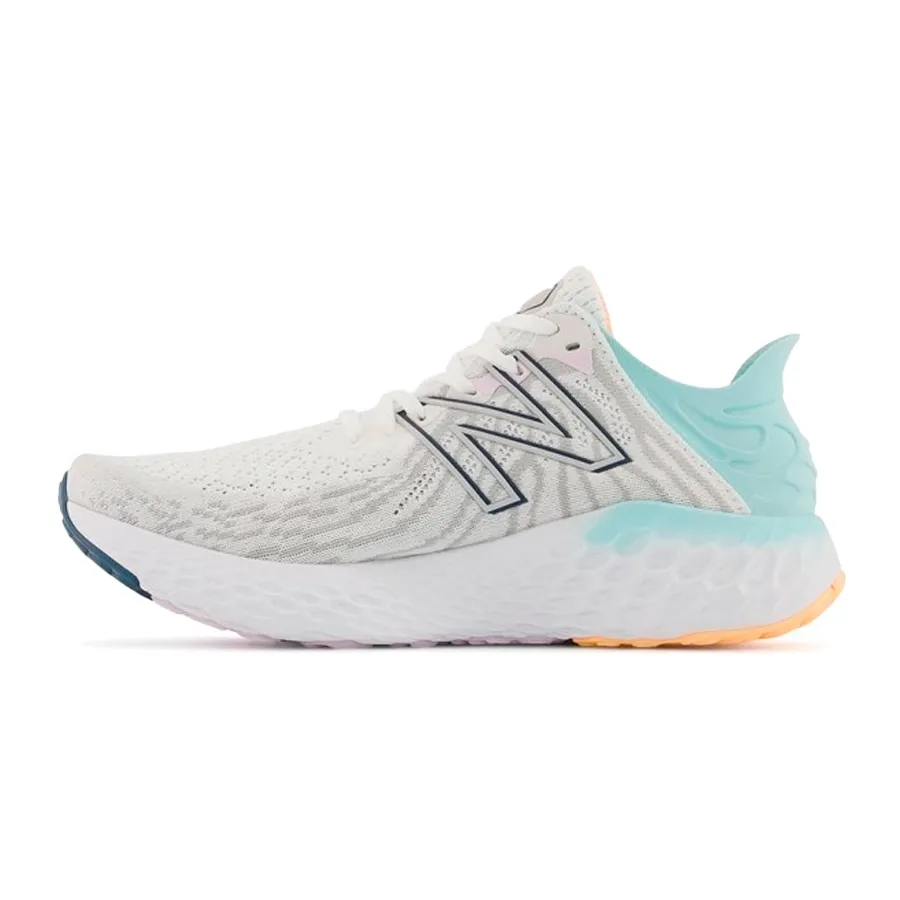 Imagen 2 de 5 de Zapatillas New Balance Fresh Foam 1080v11-BLANCO/PLATA