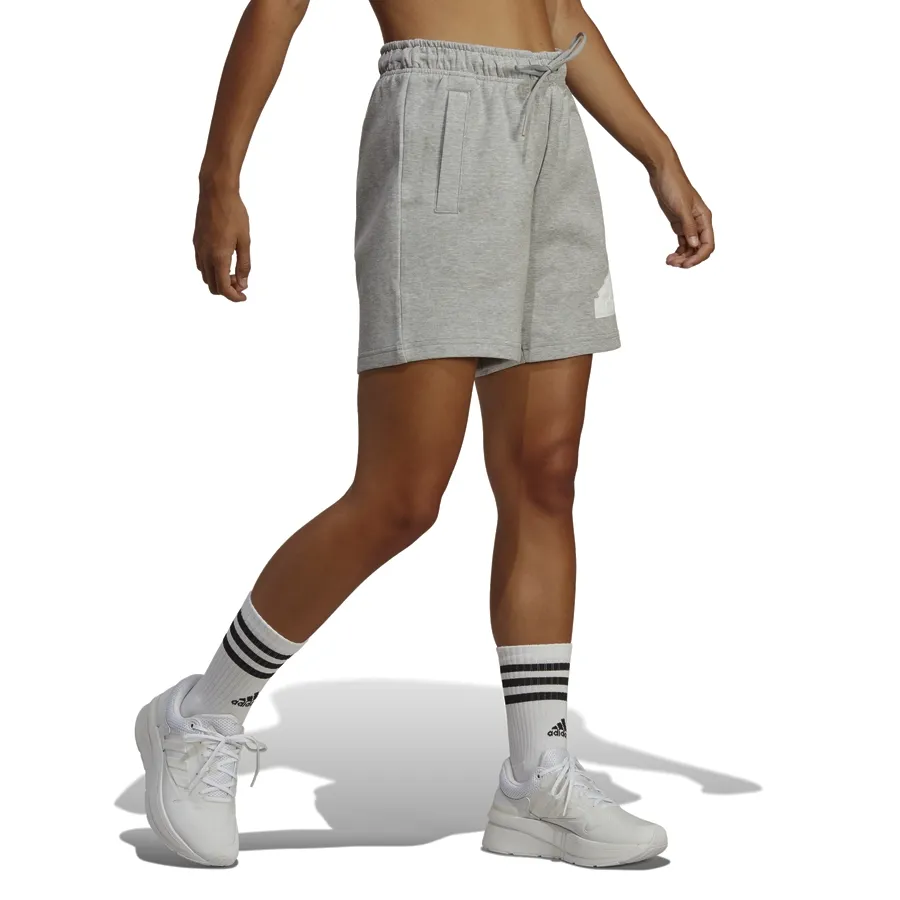 Imagen 1 de 3 de Shorts adidas Badge of Sport Future Icons-GRIS CLARO