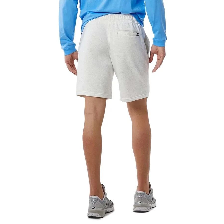 Imagen 2 de 4 de Shorts New Balance Essentials Fleece-BLANCO