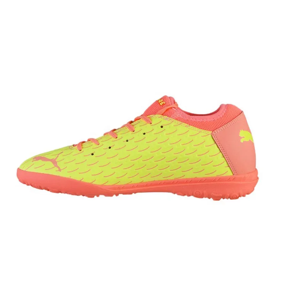 Imagen 1 de 4 de Botines Puma Future 5.4 Osg Tt Jr Abdp-ROSA/AMARILLO
