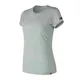 remera-new-balance-essentials-basic-GRIS