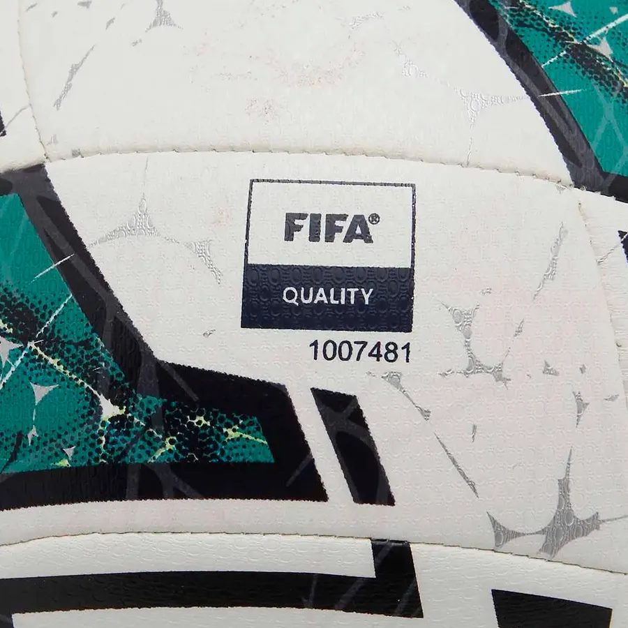 Imagen 1 de 3 de Pelota Umbro Neo Swerve-BLANCO/VERDE/NEGRO